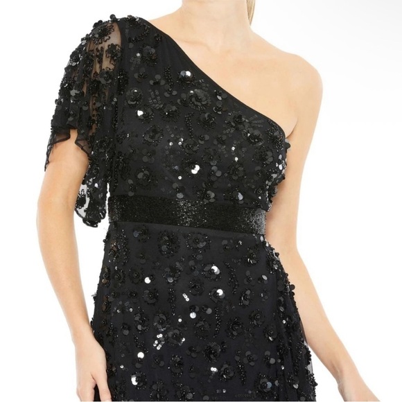 Mac Duggal 93687 One Shoulder Embellished Black Gown Sz 2 NWT - Picture 3 of 12